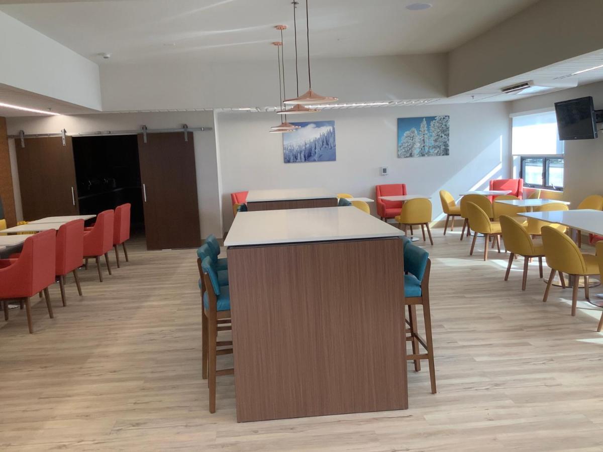 Comfort Suites Colorado Springs East - Medical Center Area Kültér fotó