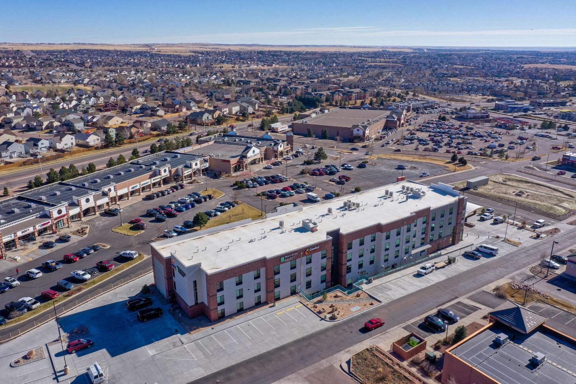 Comfort Suites Colorado Springs East - Medical Center Area Kültér fotó