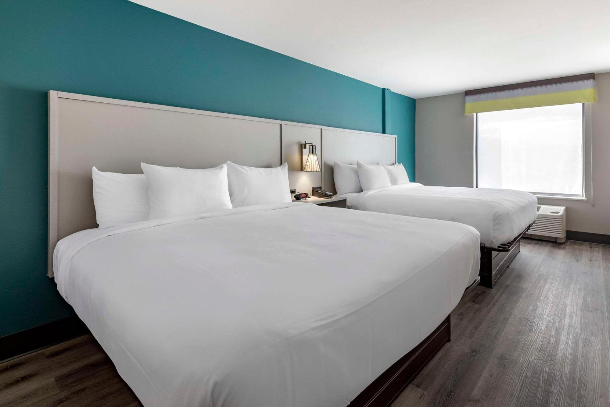 Comfort Suites Colorado Springs East - Medical Center Area Kültér fotó